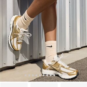 Nike Women's Gold and White Athletic Sneakers